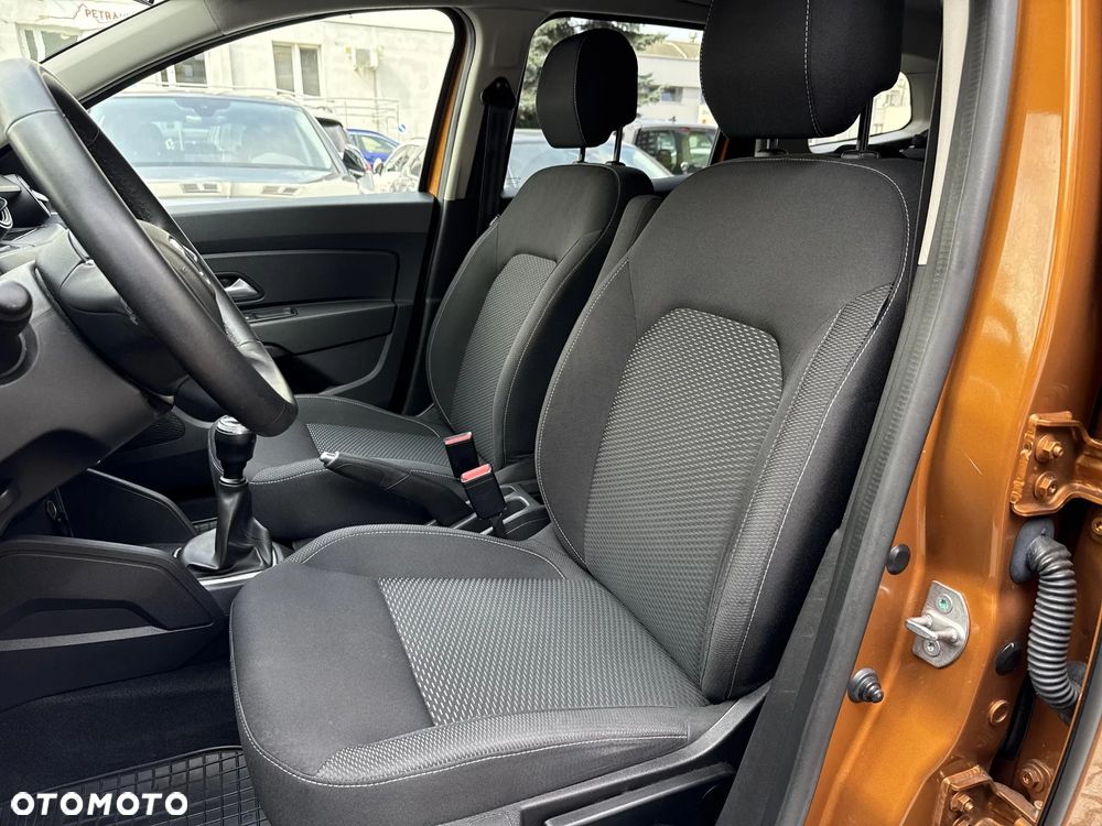 Dacia Duster 1.6 SCe Open S&S - 9