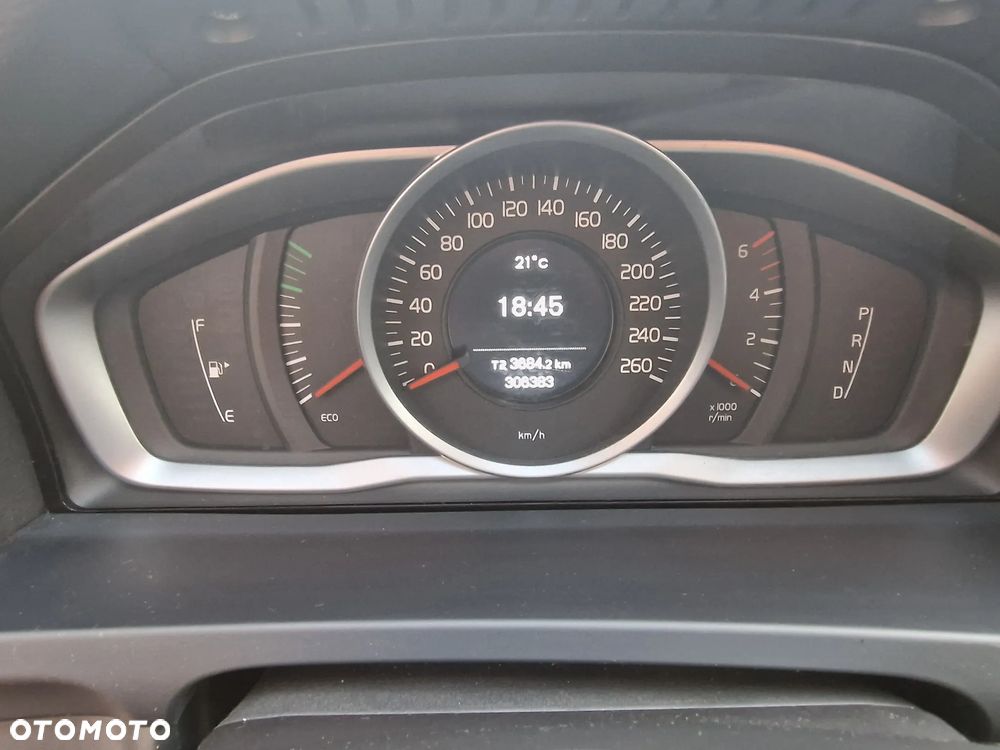 Volvo V60 D4 Drive-E Momentum - 9