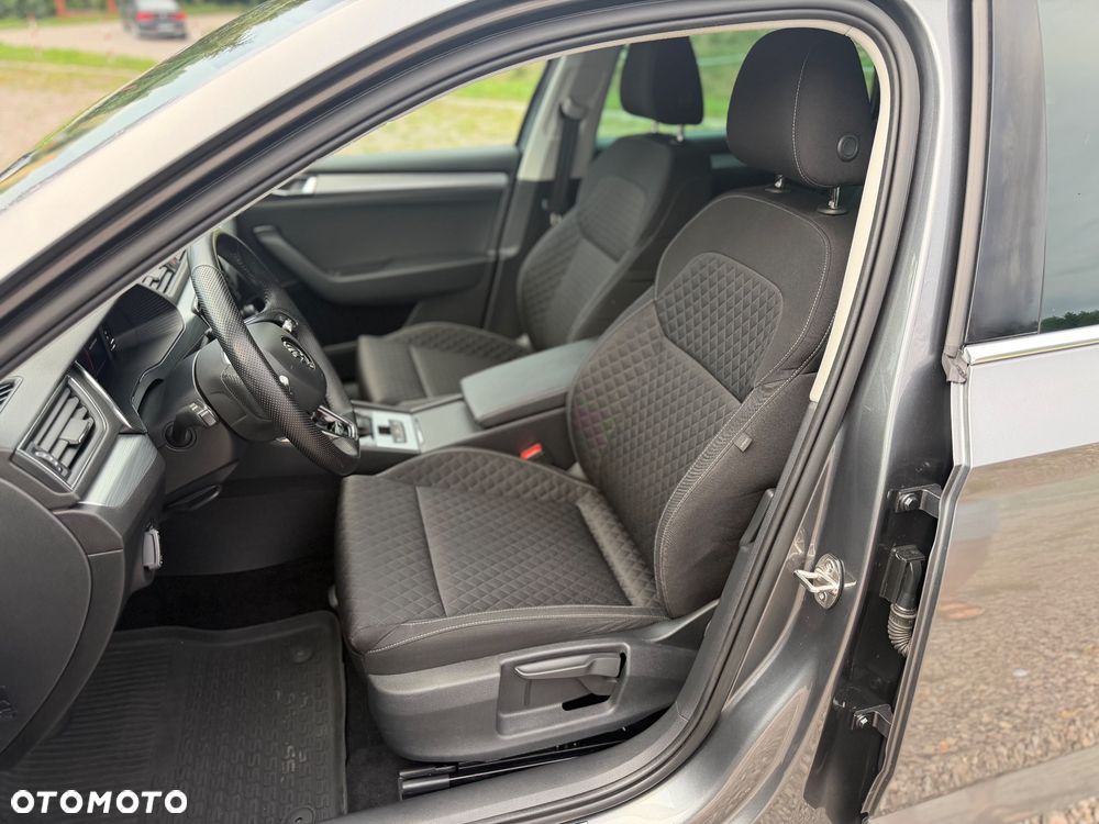Skoda Superb 1.5 TSI mHEV Selection DSG - 17