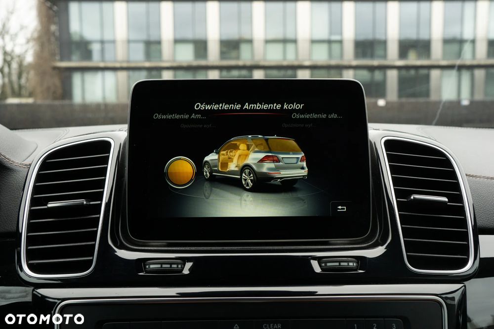 Mercedes-Benz GLE 350 d 4-Matic - 37