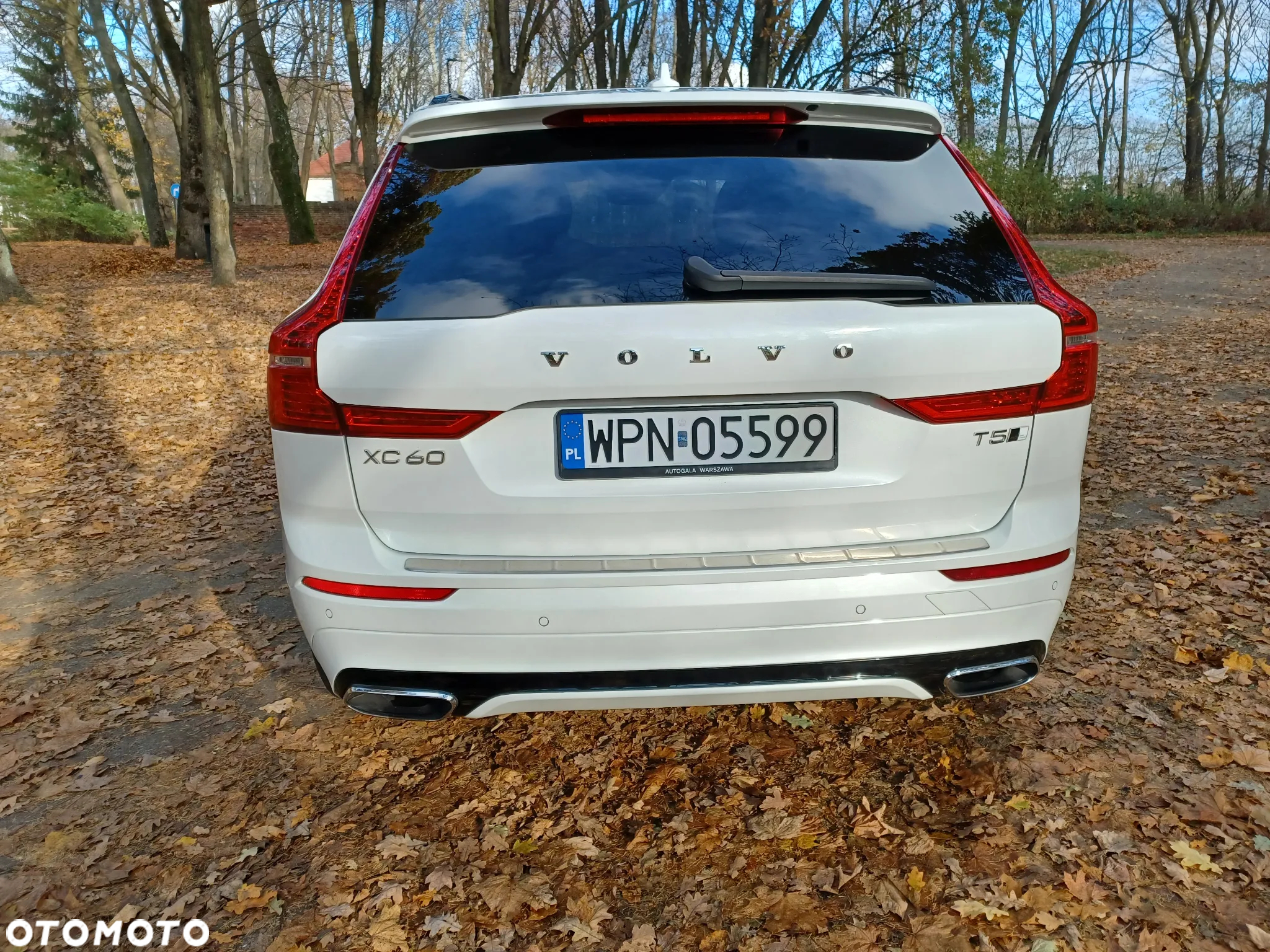 Volvo XC 60 T5 AWD R-Design - 4