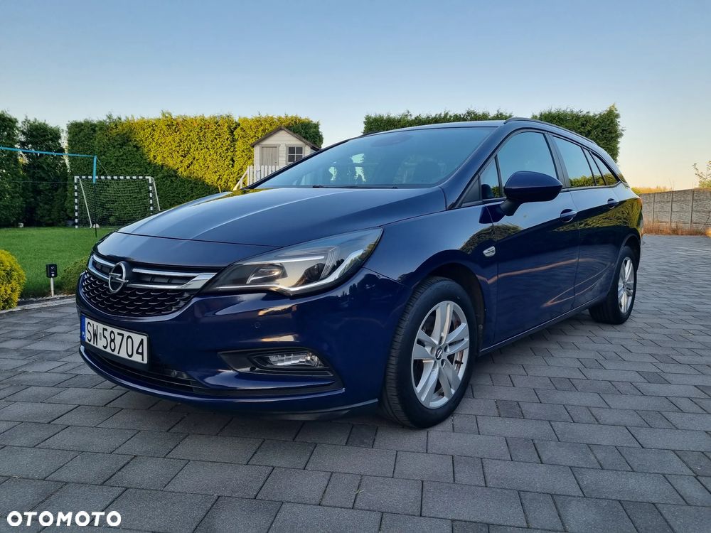 Opel Astra 1.6 CDTI Cosmo - 1