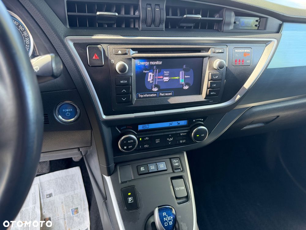 Toyota Auris Hybrid 135 Premium - 12