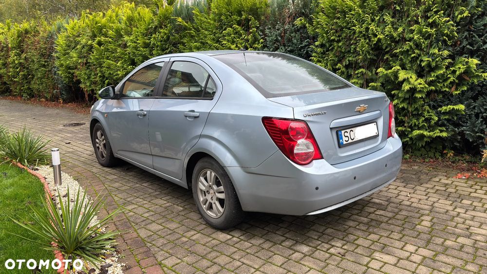 Chevrolet Aveo 1.2 LS - 4