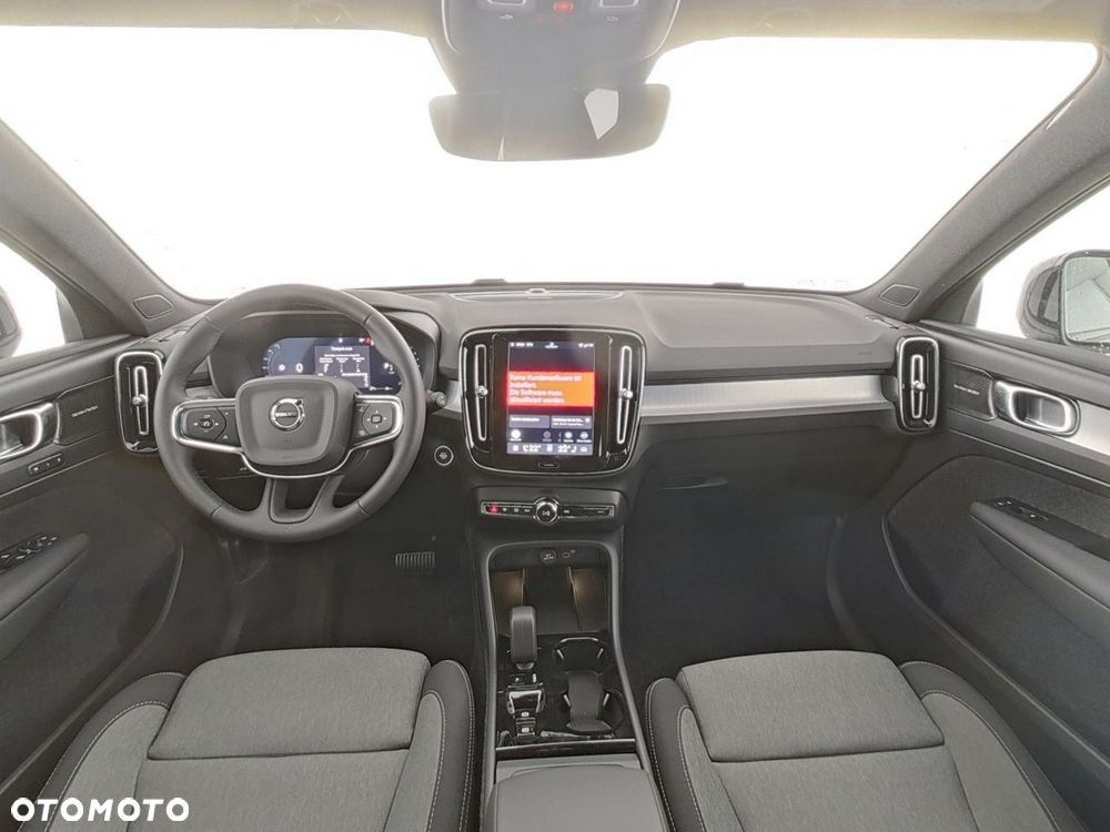 Volvo XC 40 B4 Plus Dark - 5
