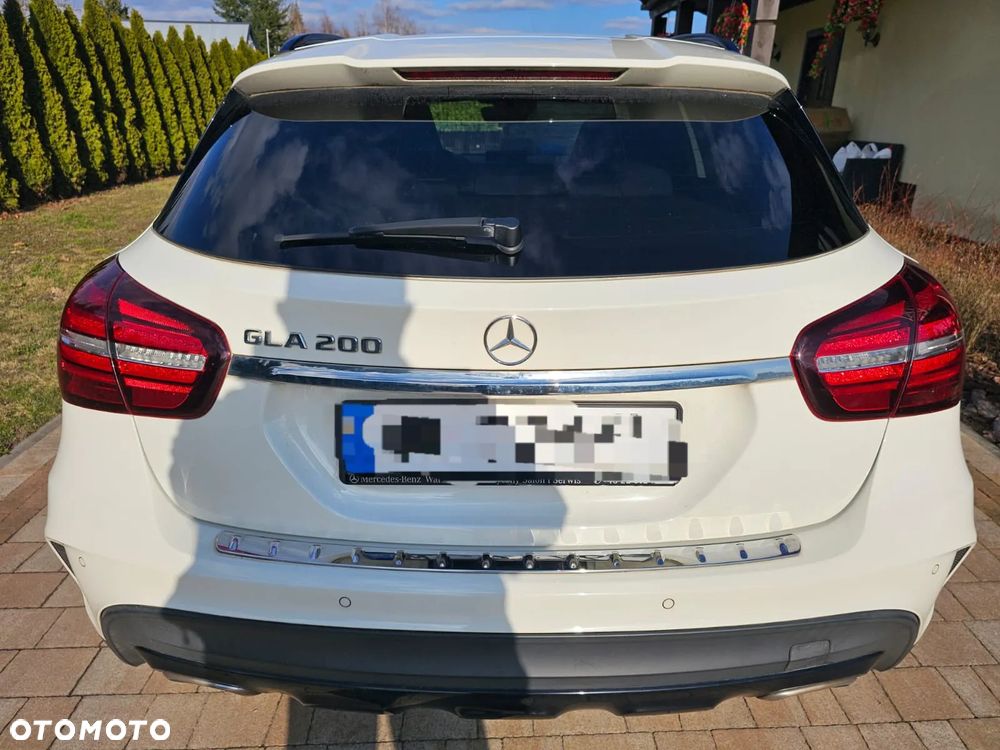 Mercedes-Benz GLA - 3