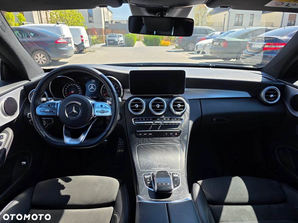Mercedes-Benz Klasa C 200 4Matic 9G-TRONIC AMG Line - 5