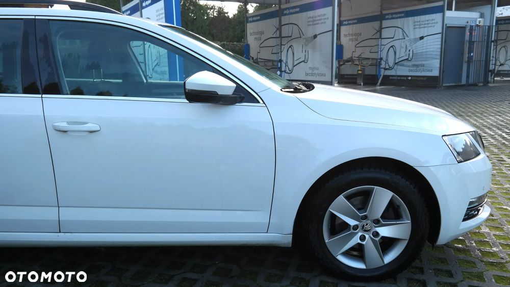 Skoda Octavia 1.4 TSI Ambition - 35