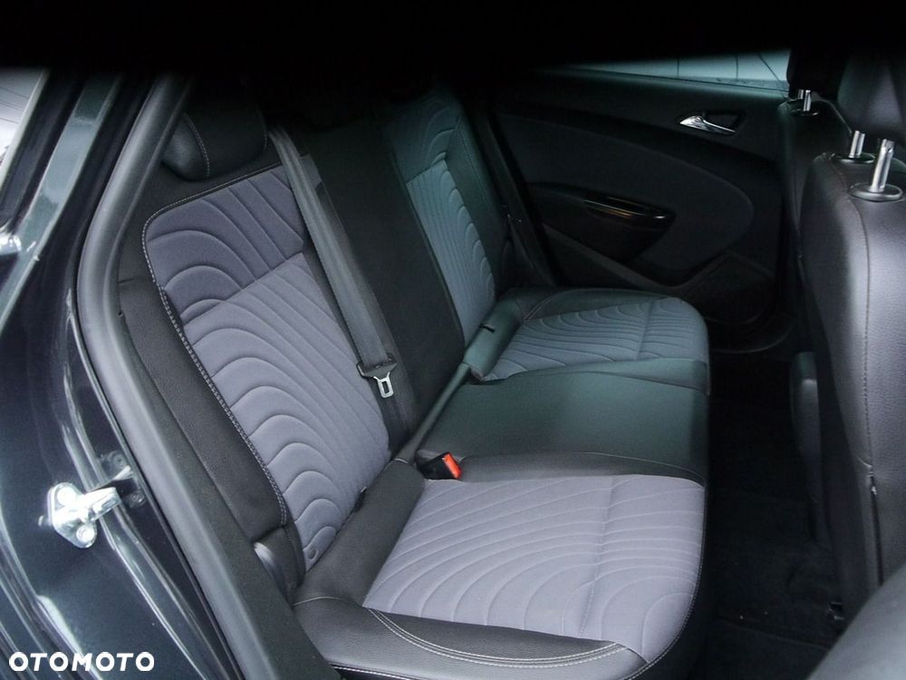 Opel Astra 1.6 BiTurbo D Start/Stop Dynamic - 31
