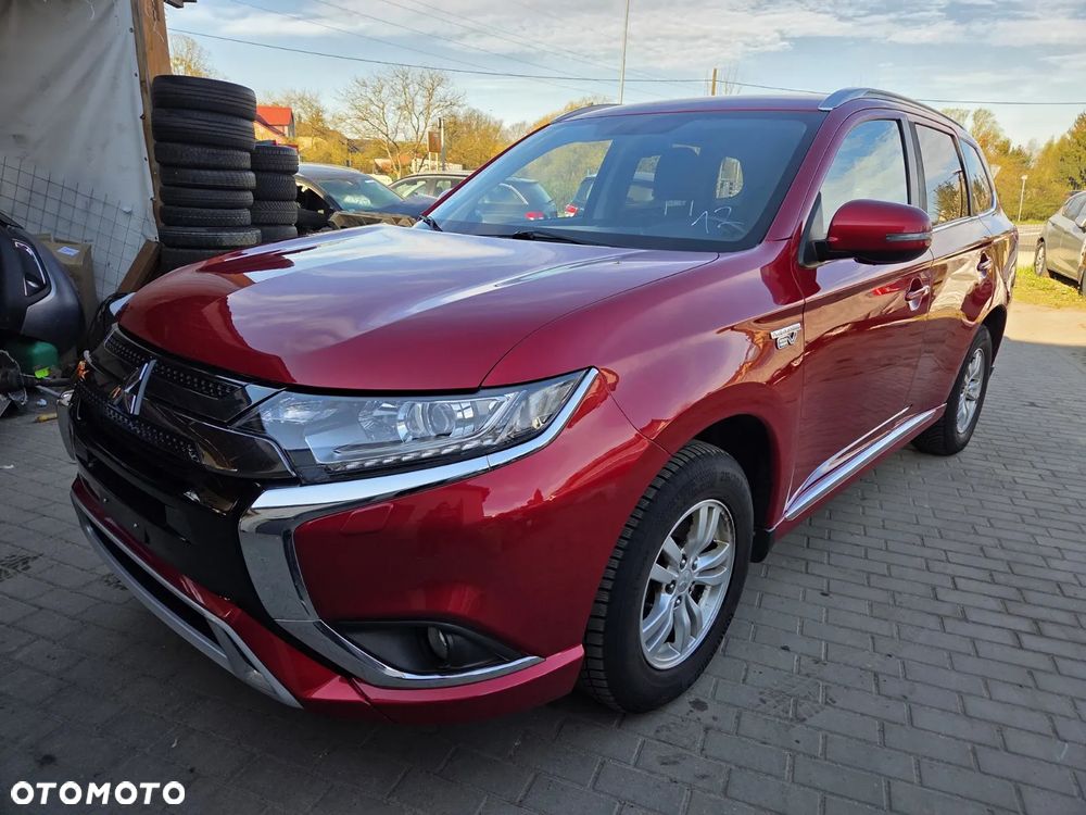 Mitsubishi Outlander - 3