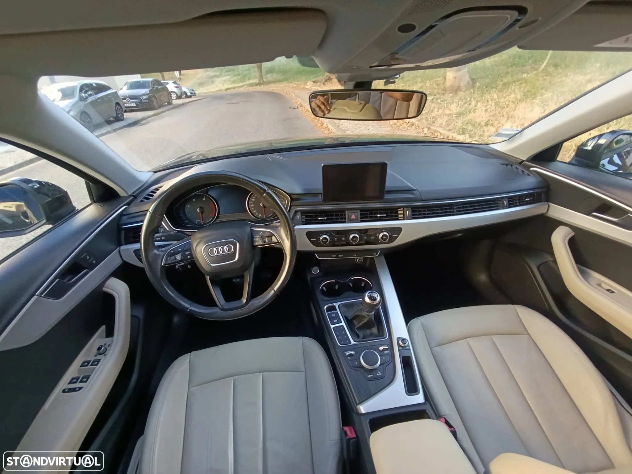 Audi A4 Avant 2.0 TDI exclusive - 15