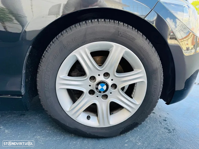 BMW 116 d EDynamics Line Urban - 11