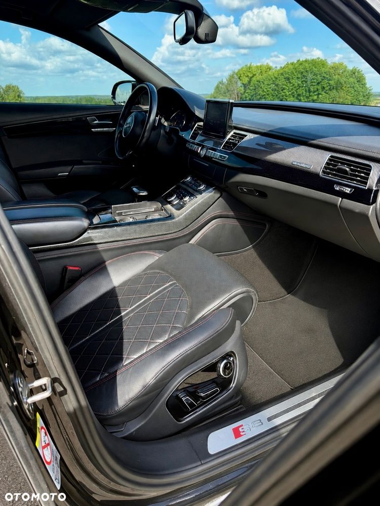 Audi A8 - 12