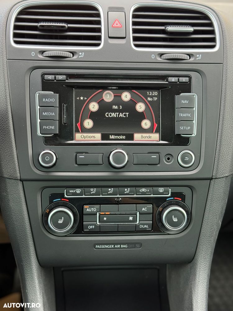 Volkswagen Golf 1.6 TDI DPF Exclusive - 11