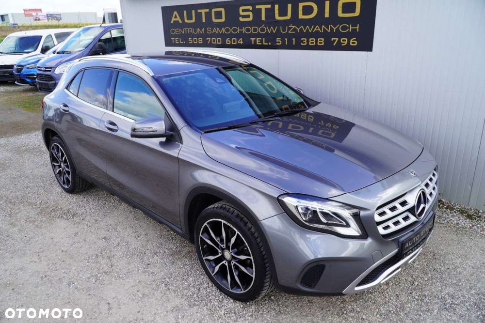 Mercedes-Benz GLA 200 7G-DCT Urban - 2