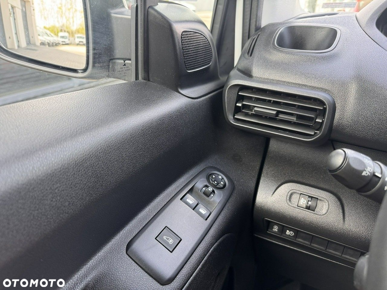 Peugeot Partner - 23