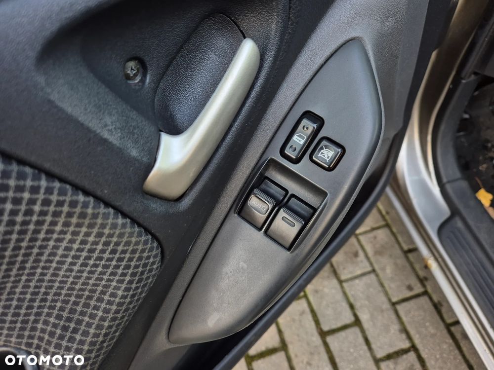 Toyota Yaris 1.3 Terra - 14