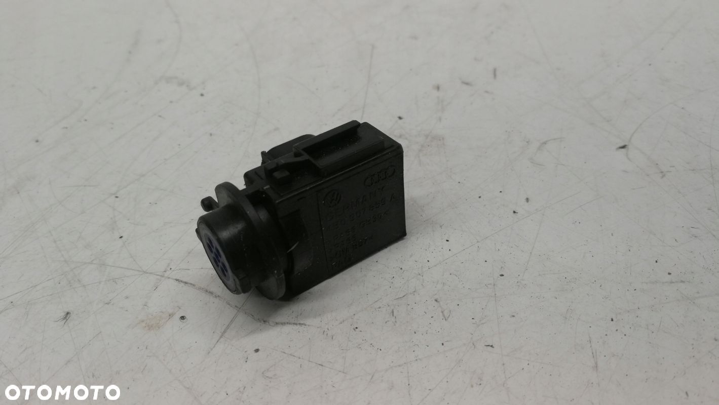 CZUJNIK JAKOŚCI POWIETRZA AUDI A4 A5 A6 4B0907659A - 1