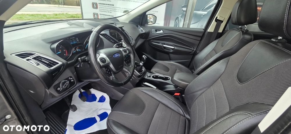 Ford Kuga 2.0 TDCi 2x4 Titanium - 31