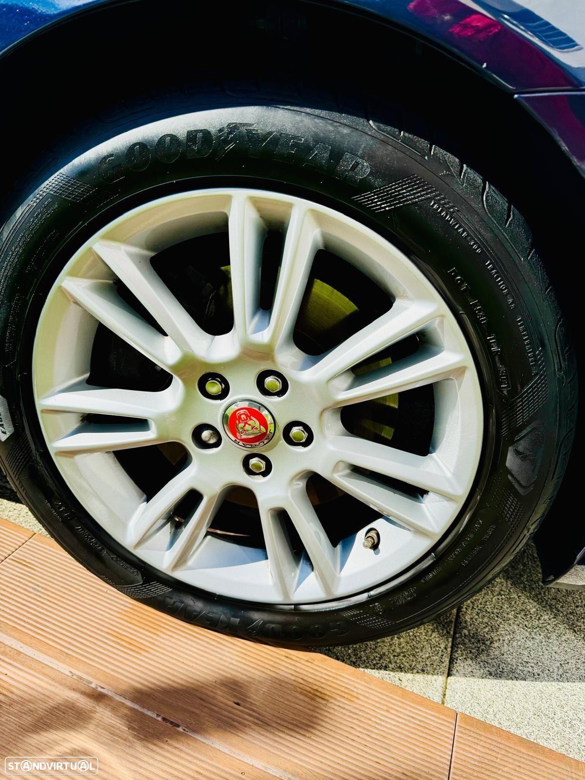 Jaguar XE 2.0 D Prestige Aut. - 5