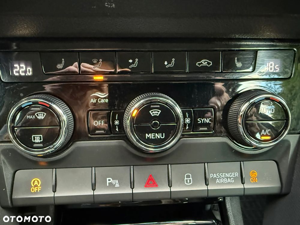 Skoda Karoq 1.5 TSI ACT 4x2 Style DSG - 20