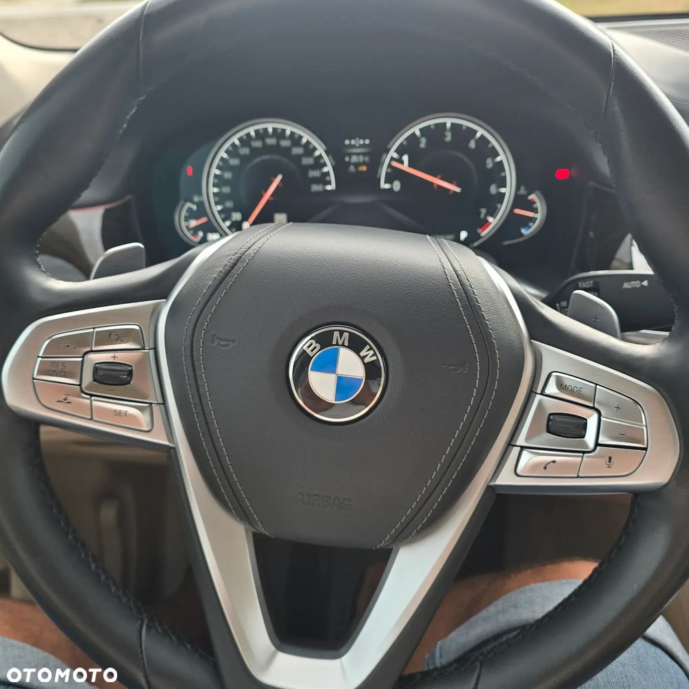 BMW Seria 7 750Li Edition Exclusive - 17