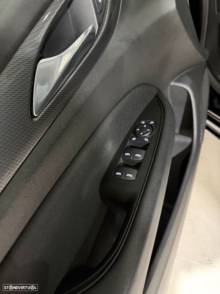 Opel Insignia Grand Sport - 14