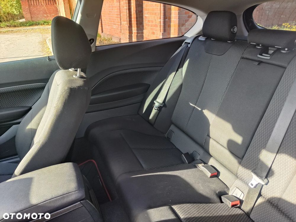 BMW Seria 1 - 27