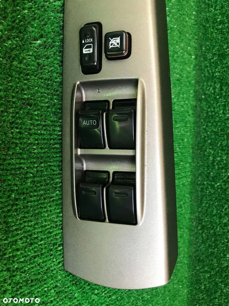 Panel sterowania przełączniki szyb lusterek Toyota Prius II XW20 8482047050 - 3