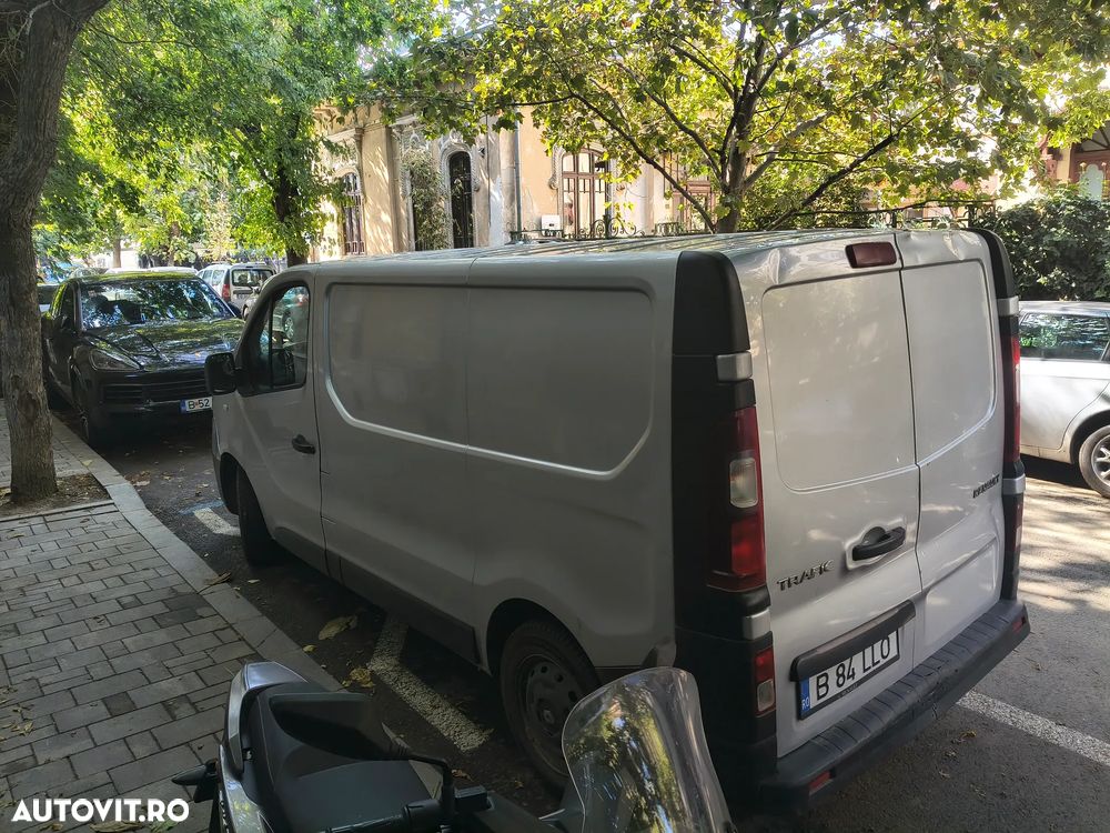 Renault TRAFIC - 12