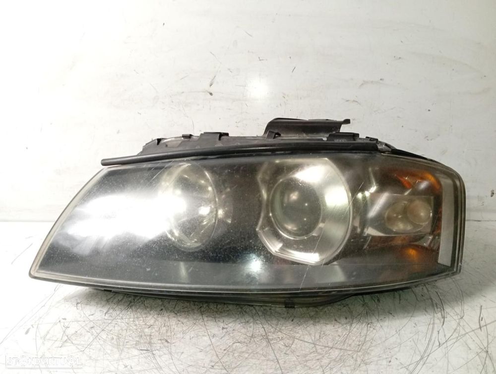 FAROL ESQUERDO AUDI A3 8P1 - 1