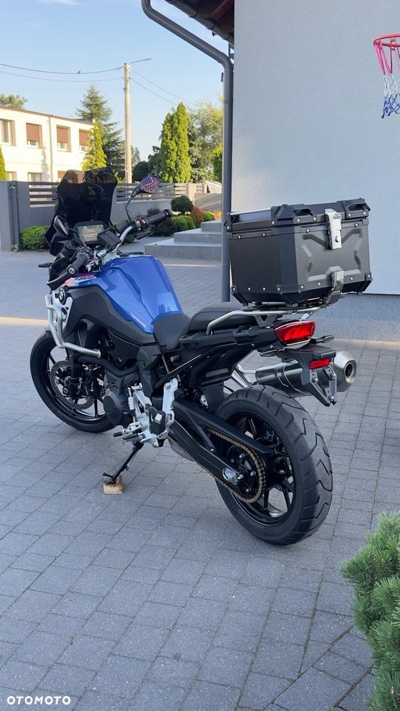 BMW F - 20