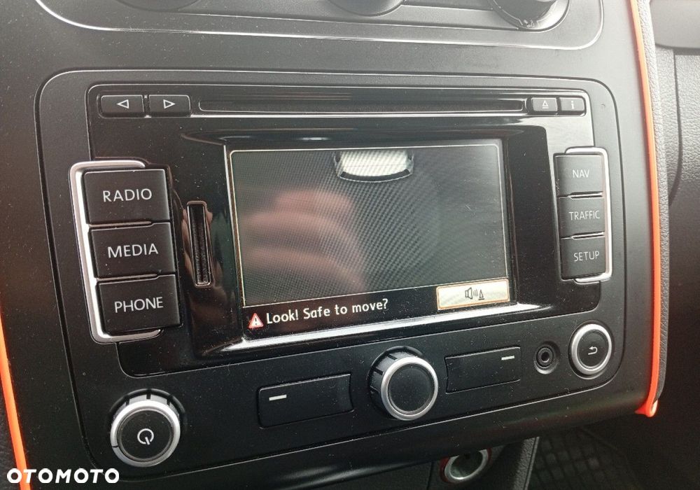 Volkswagen Touran - 32