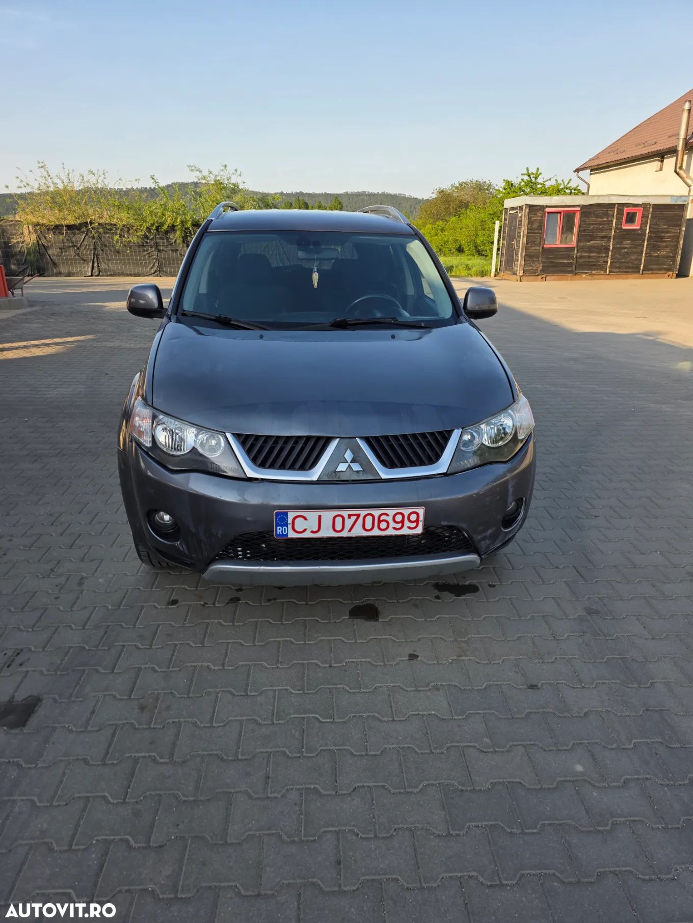 Mitsubishi Outlander 2.0 DI-D 4WD Instyle - 1