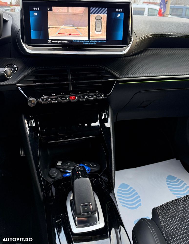 Peugeot 2008 PureTech 130 EAT8 GT Pack - 39