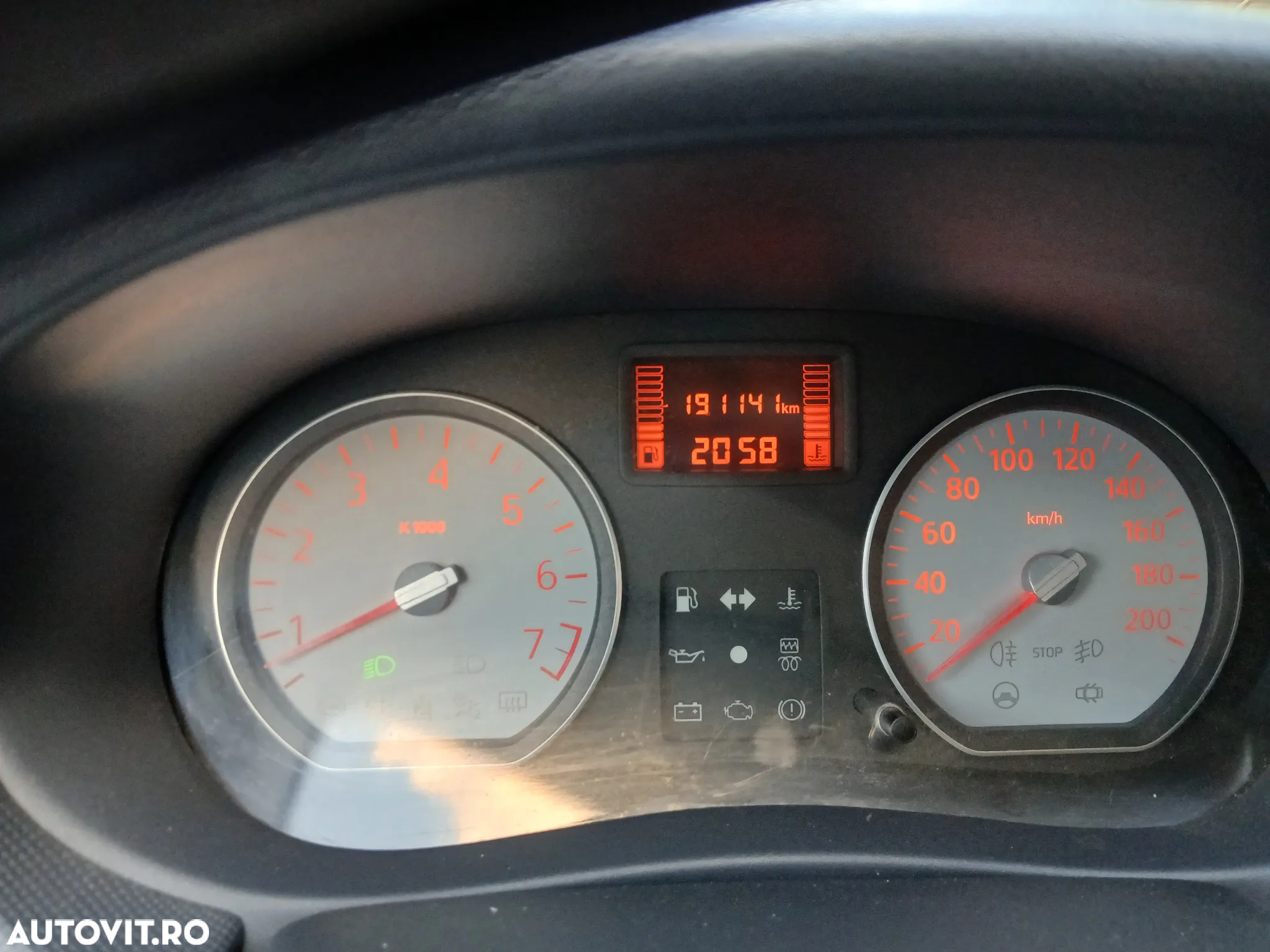 Dacia Sandero 1.2 16V 75 Laureate - 6