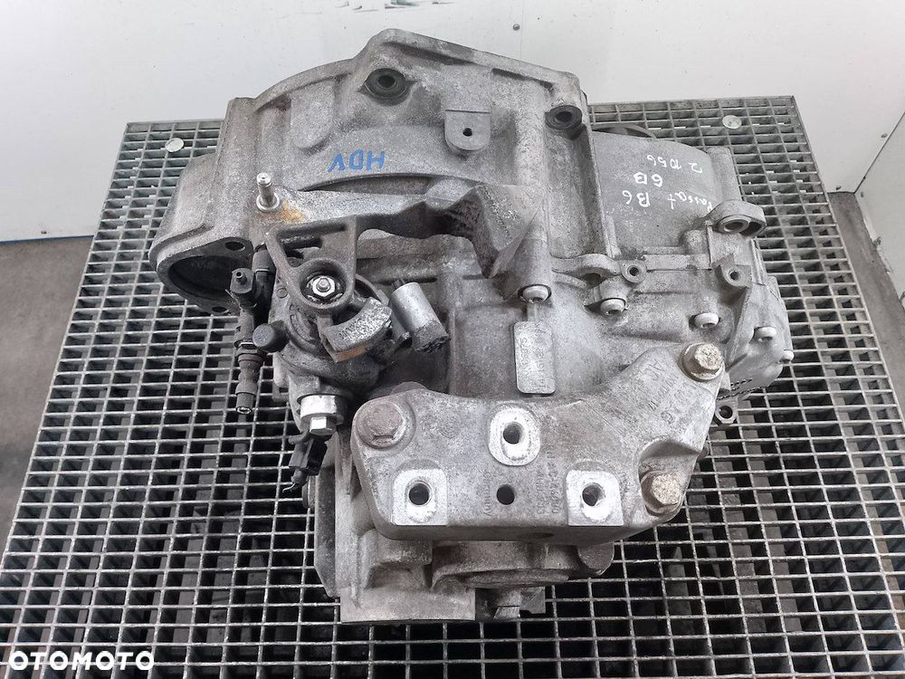 SKRZYNIA BIEGÓW MANUALNA VW PASSAT B6 HDV 2.0 TDI - 2
