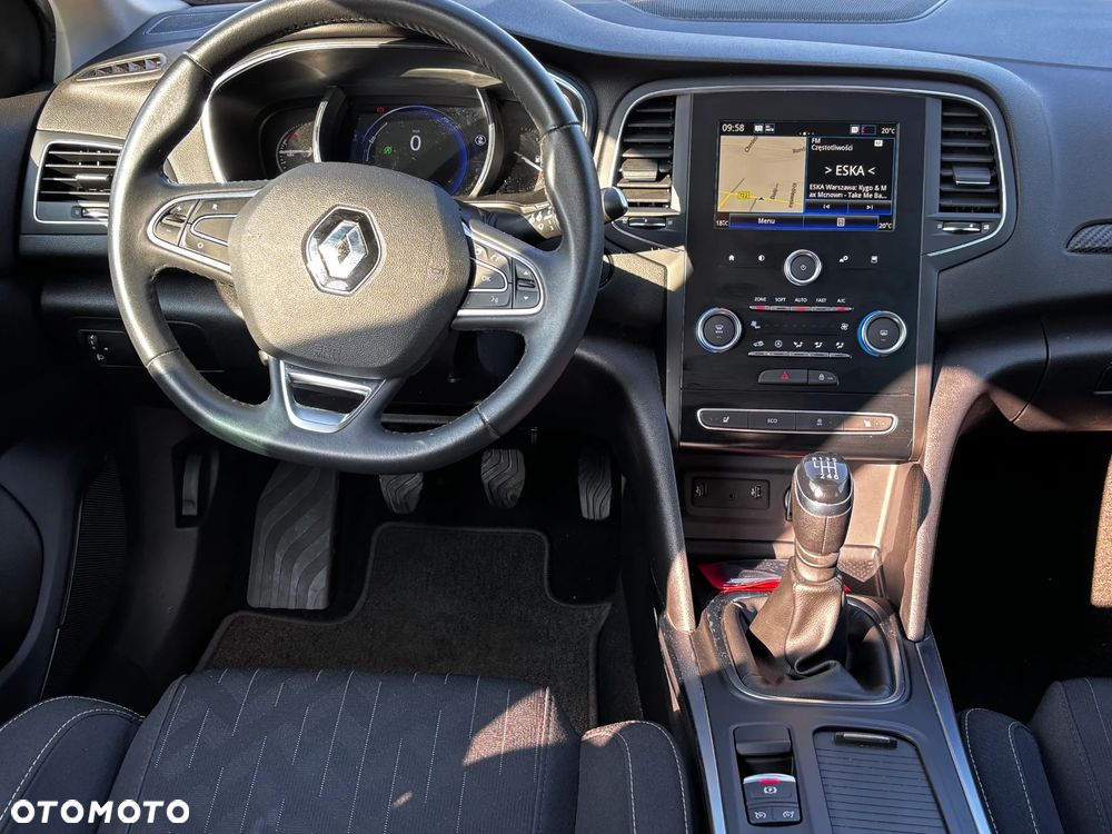 Renault Megane TCe 140 GPF LIMITED - 11