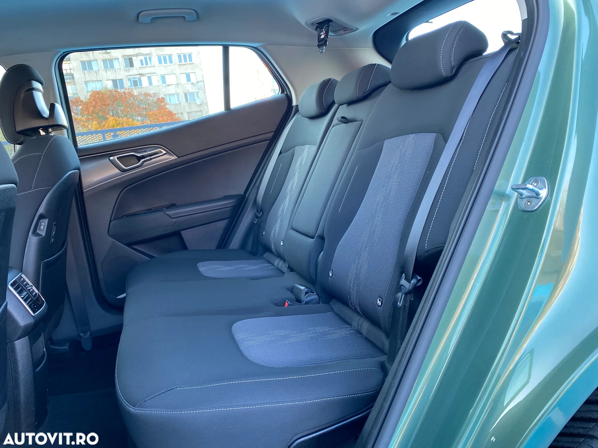 Kia Sportage 1.6T-GDI Hybrid 2WD Aut. Vision - 23