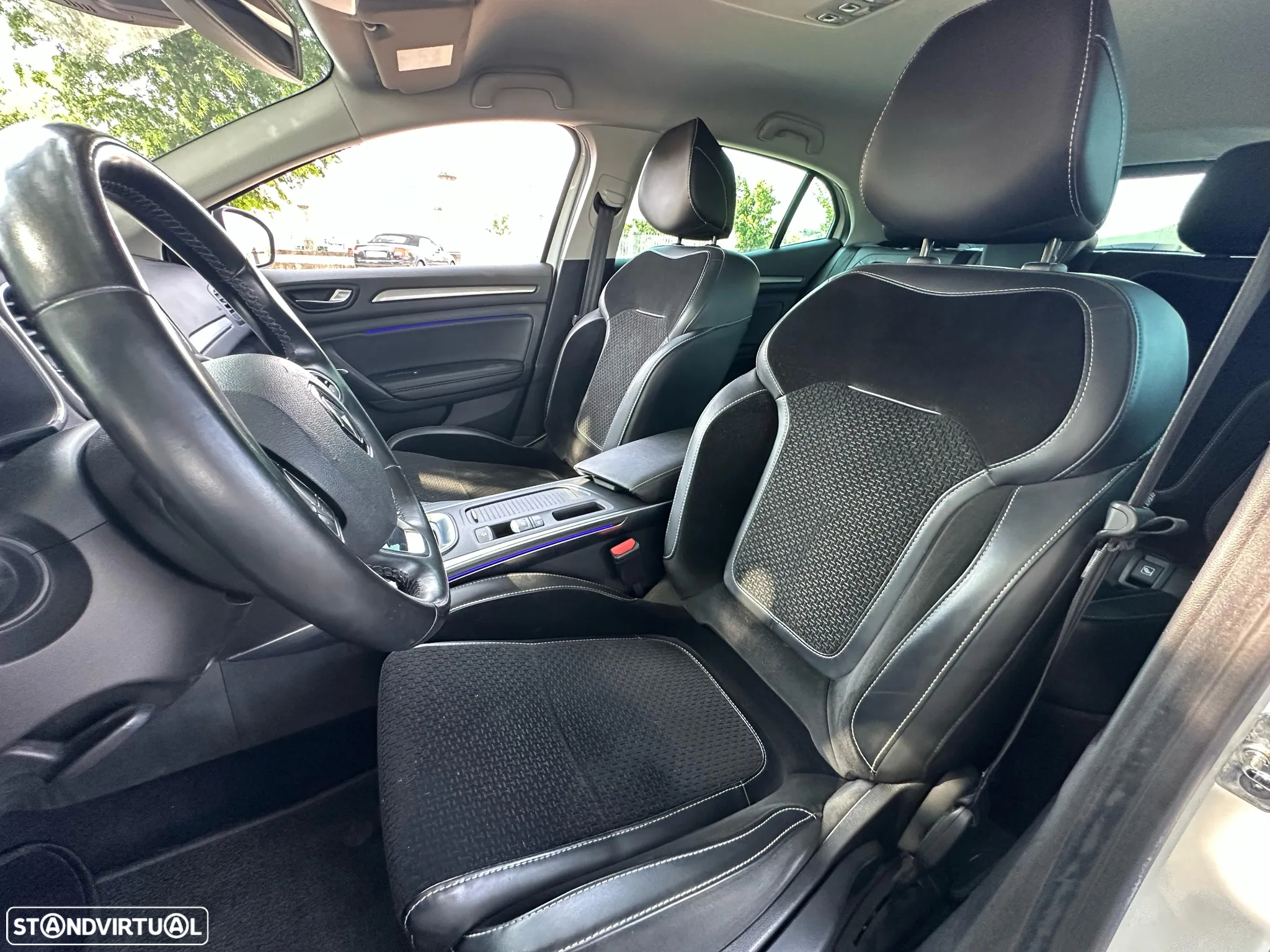 Renault Mégane 1.2 TCE GT Line EDC J18 - 9
