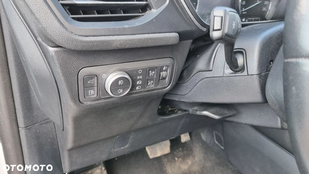 Ford Kuga - 39