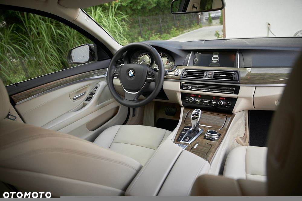 BMW Seria 5 525d xDrive Modern Line - 5