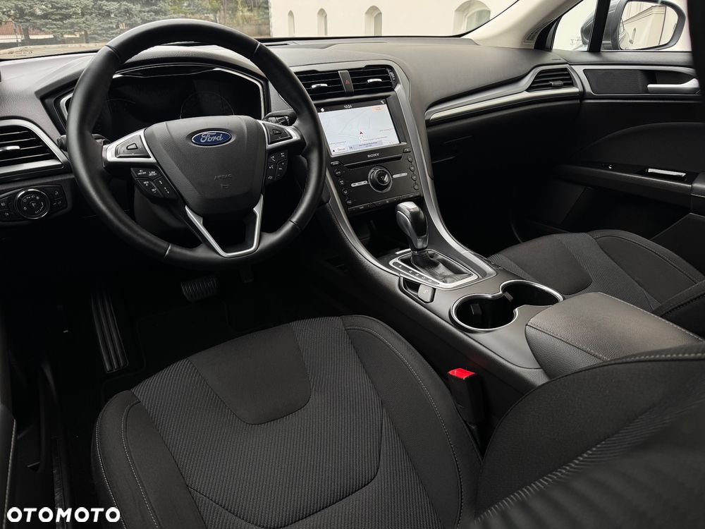 Ford Mondeo 2.0 EcoBlue Titanium - 25