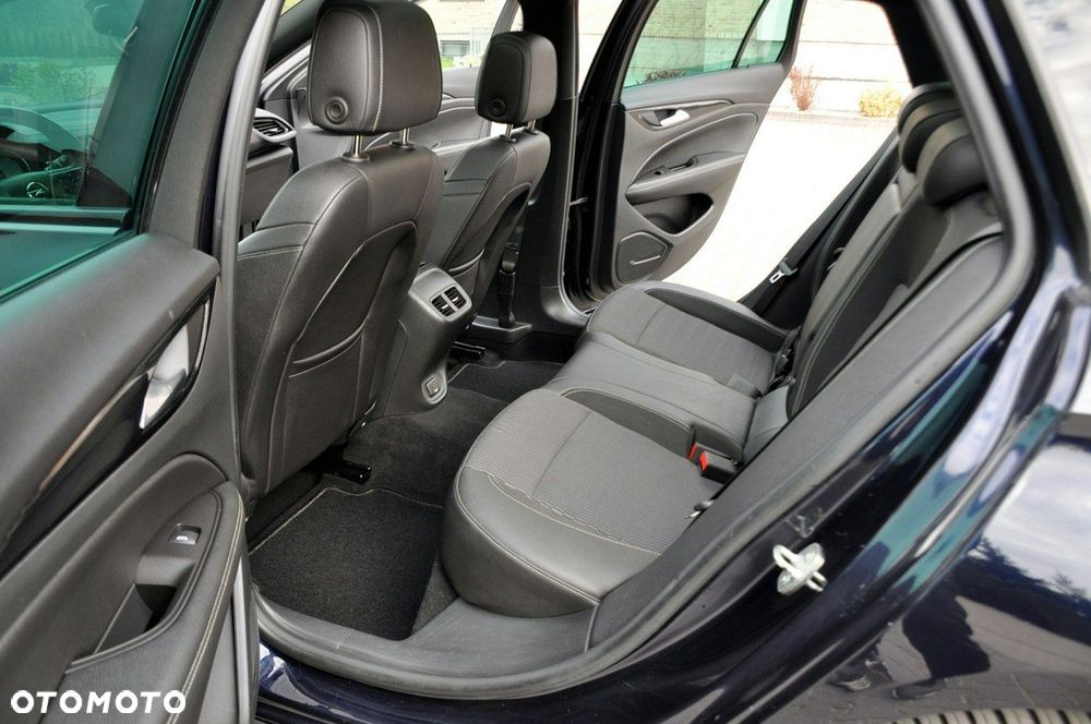 Opel Insignia - 20