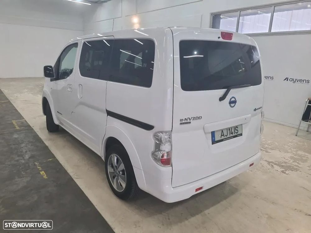 Nissan NV200 Evalia - 2