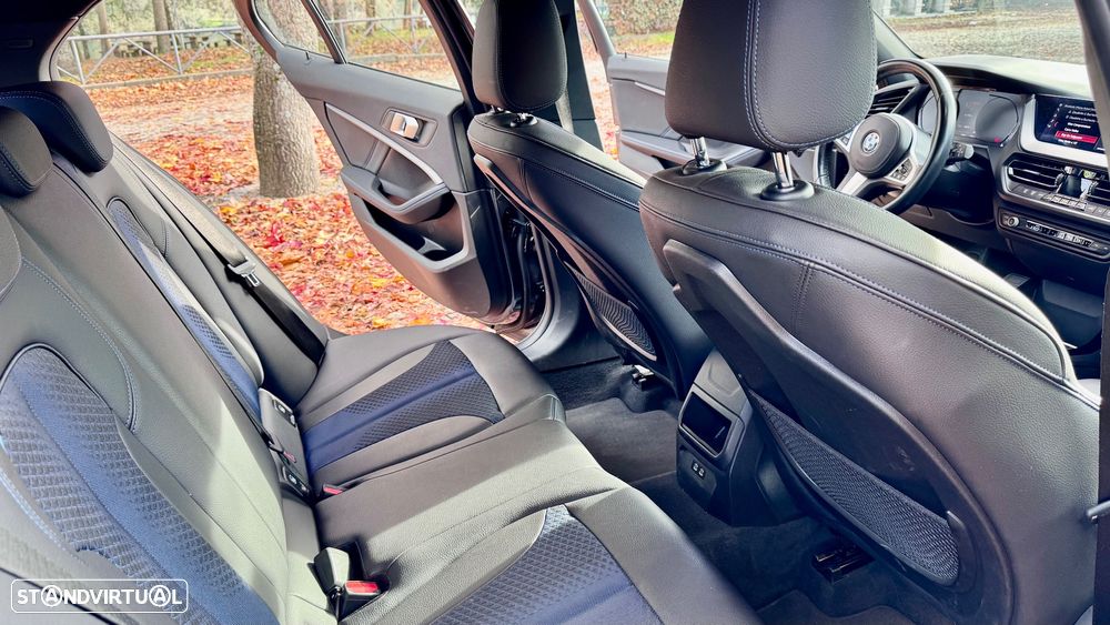 BMW 118 i Pack Desportivo M Auto - 20