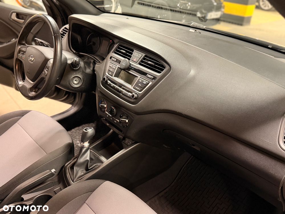 Hyundai i20 1.2 Classic Plus - 17