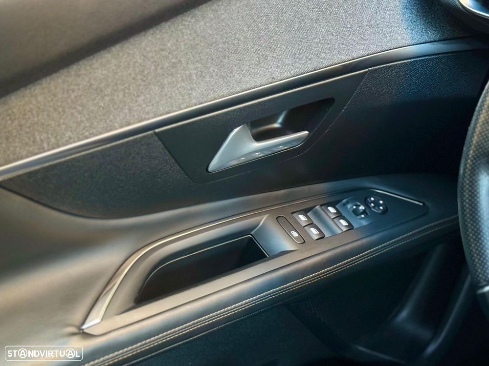 Peugeot 3008 1.6 BlueHDi GT Line Grip Control EAT6 - 18