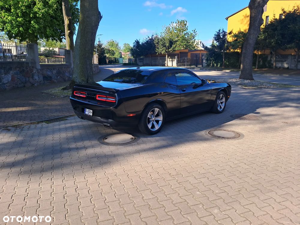 Dodge Challenger - 3