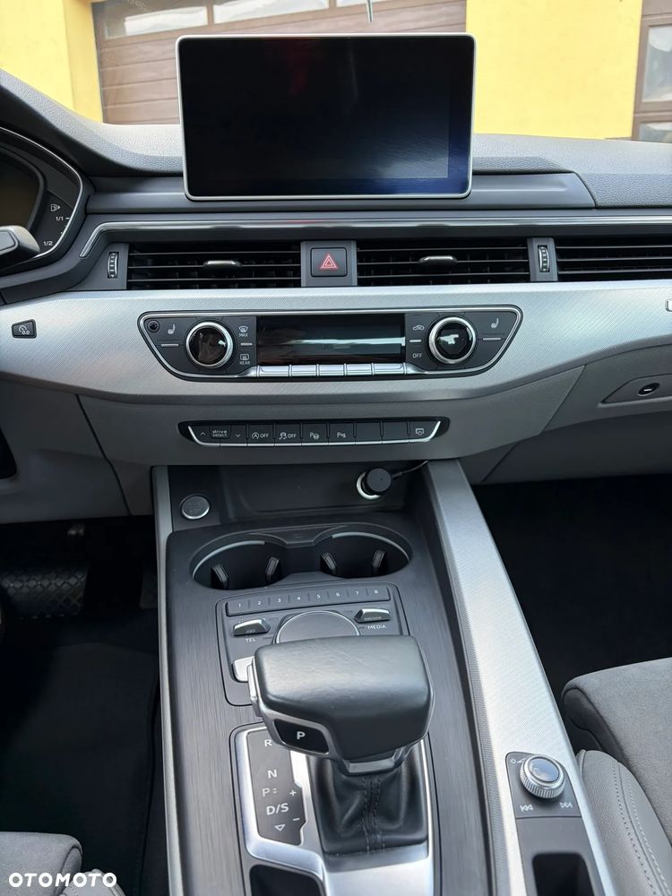 Audi A4 Limousine 2.0 TFSI quattro S tronic design - 8
